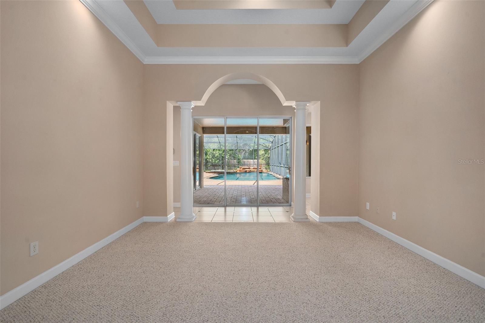 Image 12 of 59 For 386 Chinahill Court