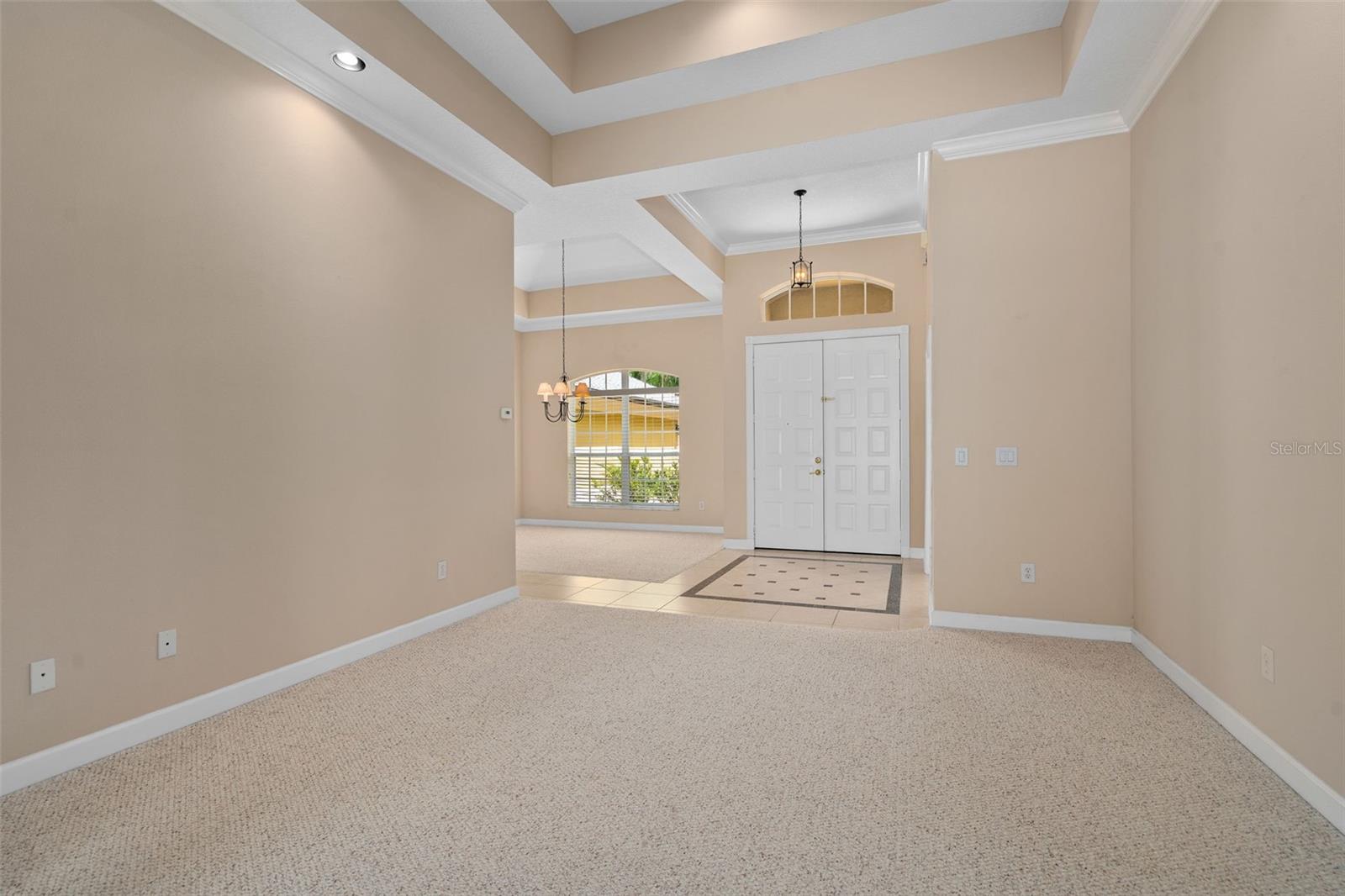 Image 13 of 59 For 386 Chinahill Court