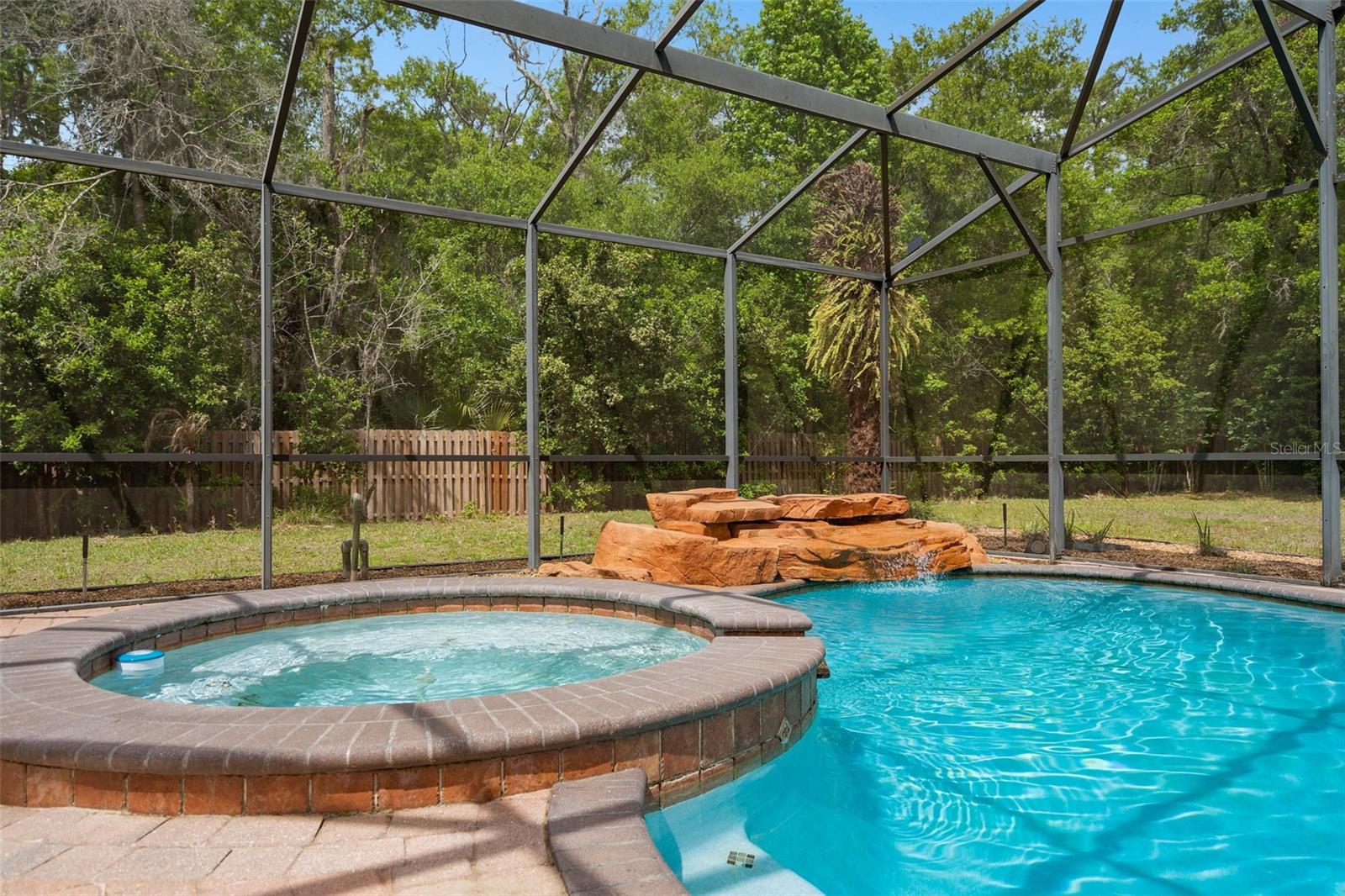 Image 4 of 59 For 386 Chinahill Court