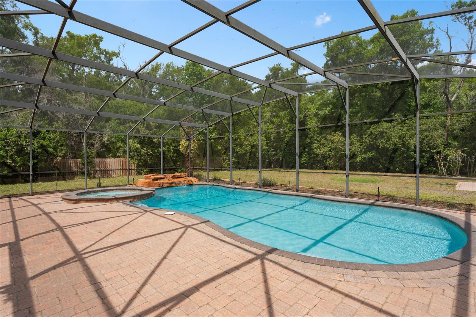 Image 46 of 59 For 386 Chinahill Court