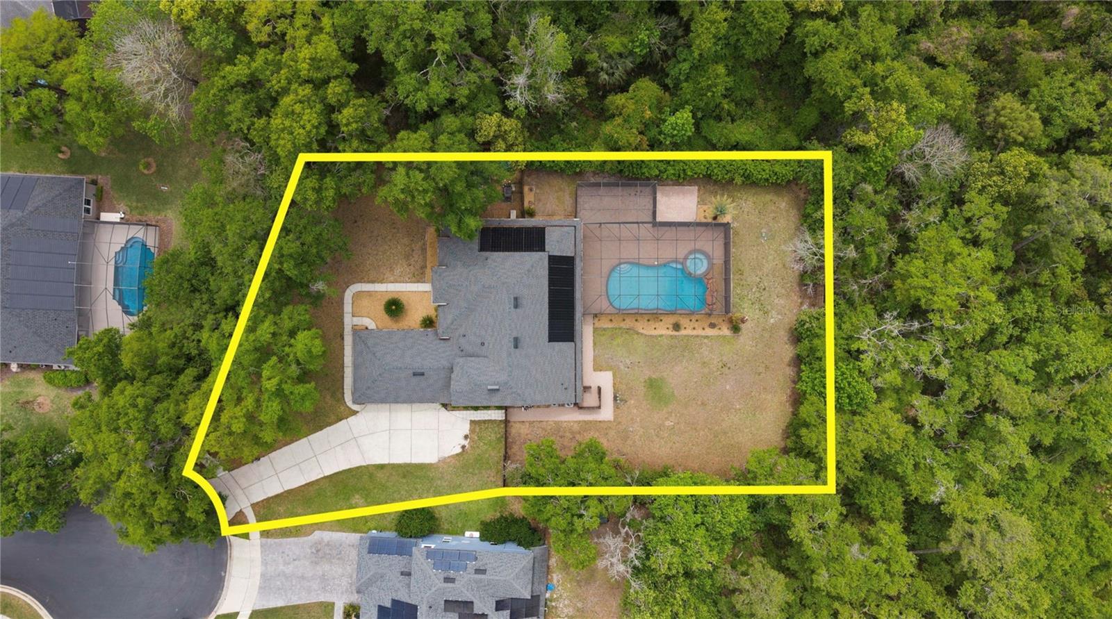 Image 7 of 59 For 386 Chinahill Court