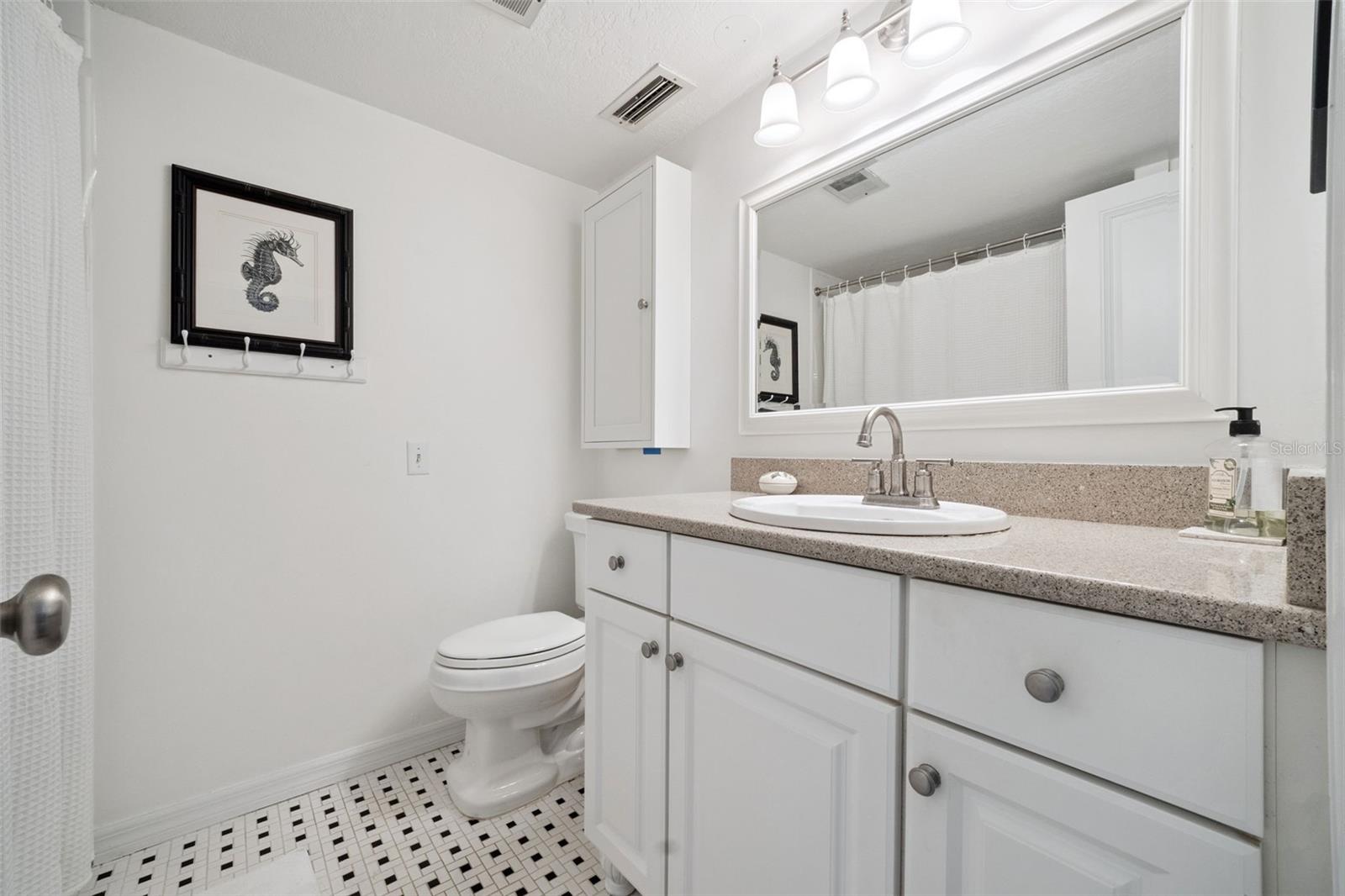 Image 17 of 38 For 3104 Harrison Avenue 33