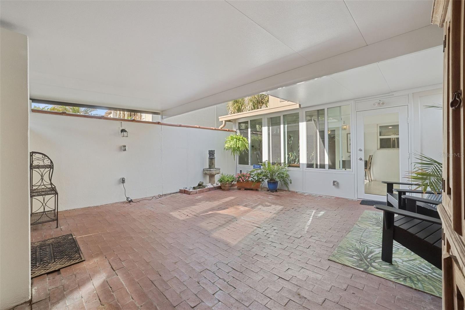 Image 20 of 38 For 3104 Harrison Avenue 33