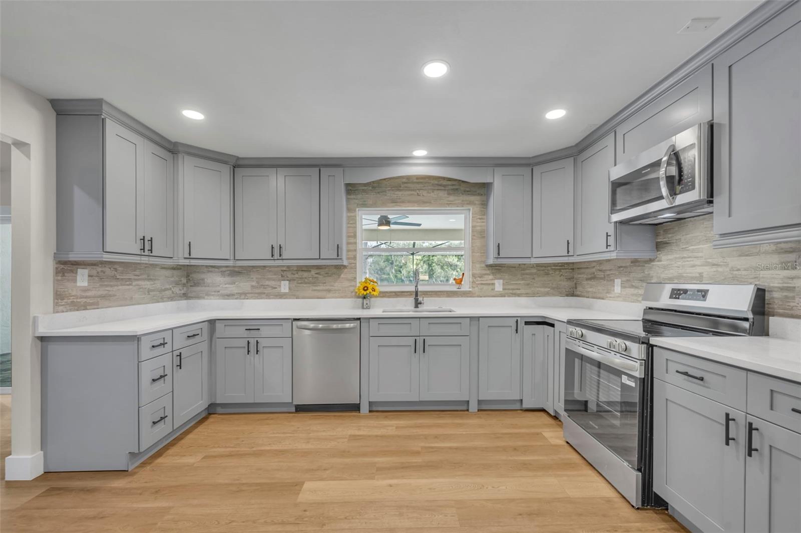 Image 15 of 44 For 1507 Golfside Drive