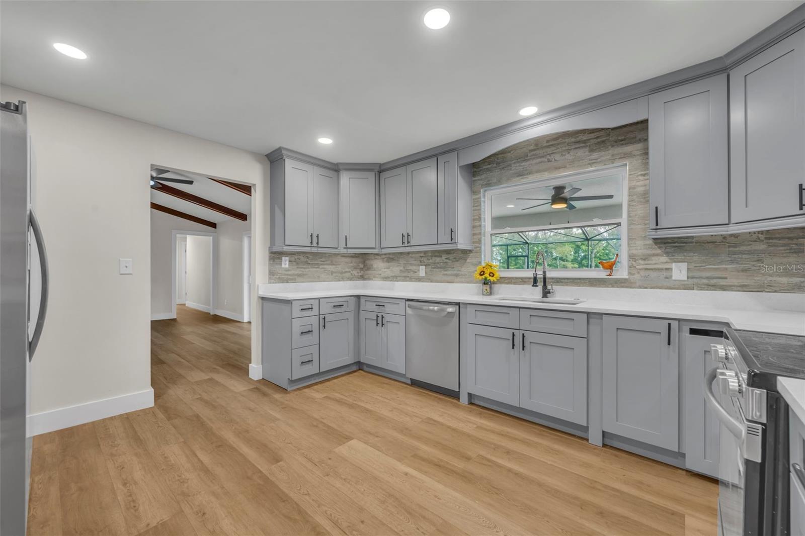 Image 16 of 44 For 1507 Golfside Drive