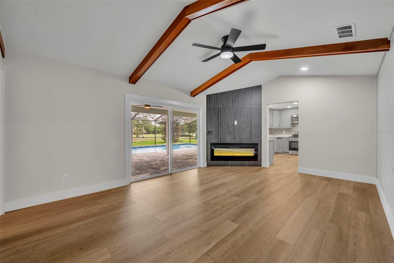 Image 18 of 44 For 1507 Golfside Drive