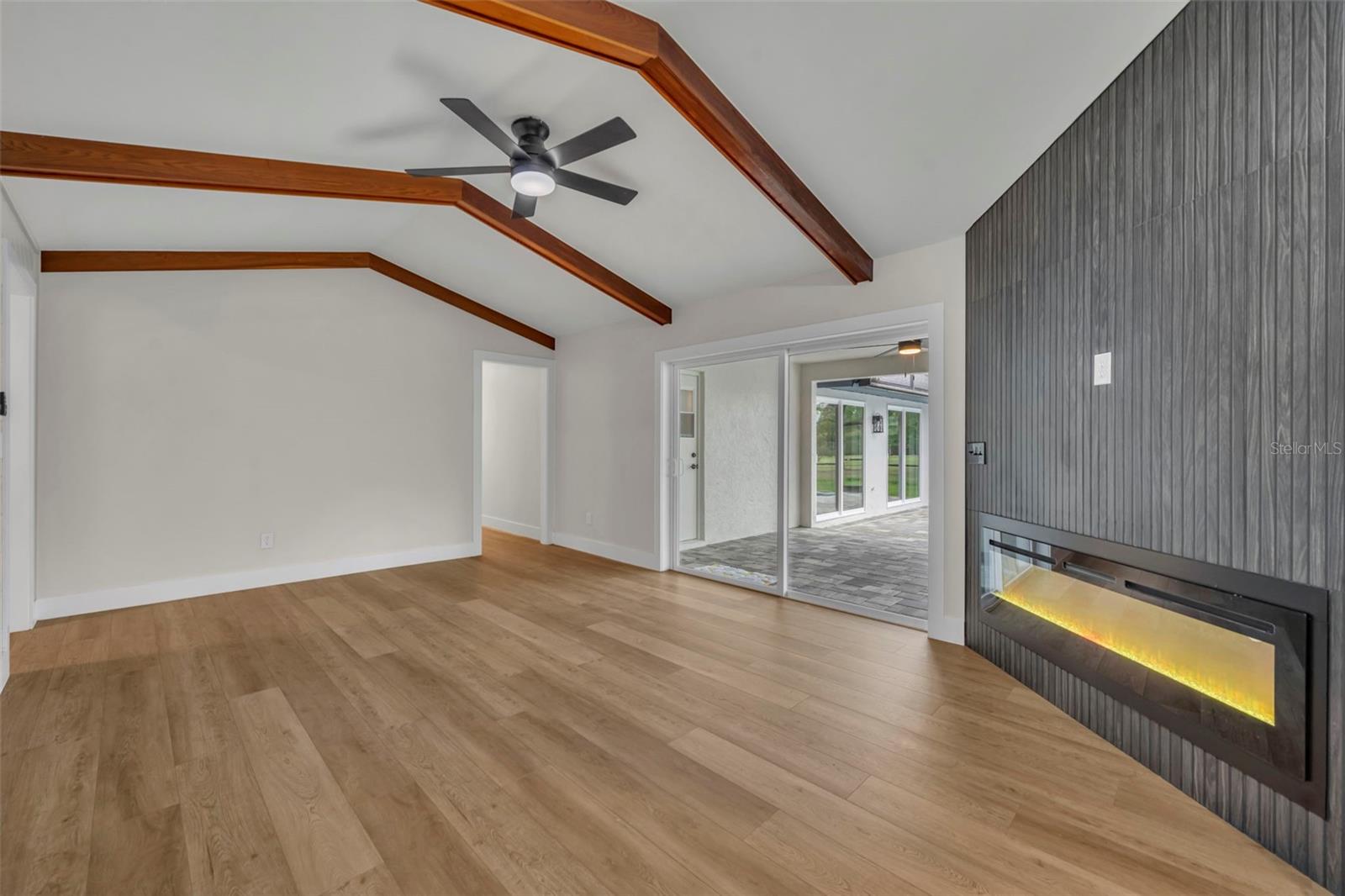 Image 19 of 44 For 1507 Golfside Drive