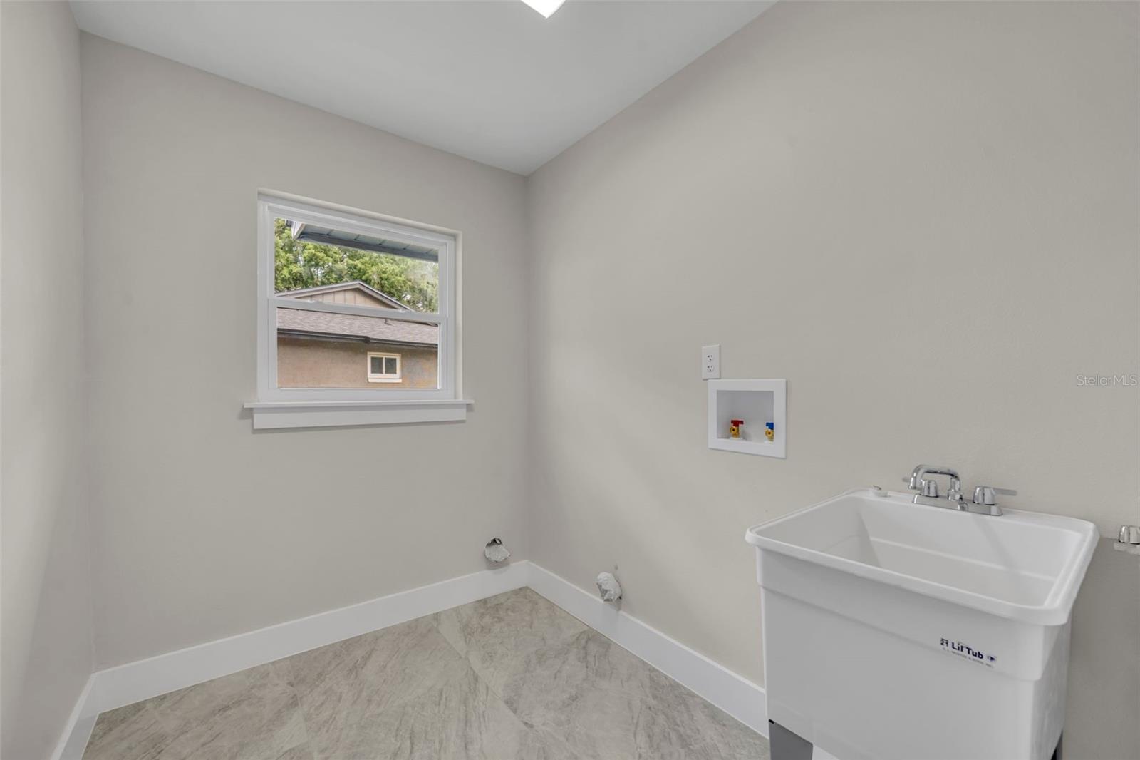 Image 35 of 44 For 1507 Golfside Drive