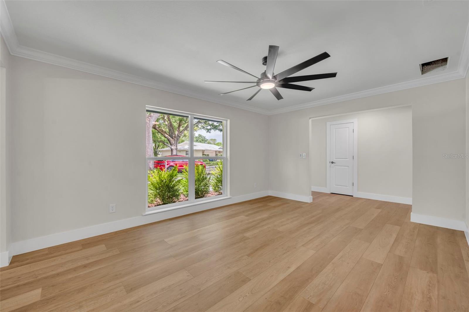 Image 8 of 44 For 1507 Golfside Drive