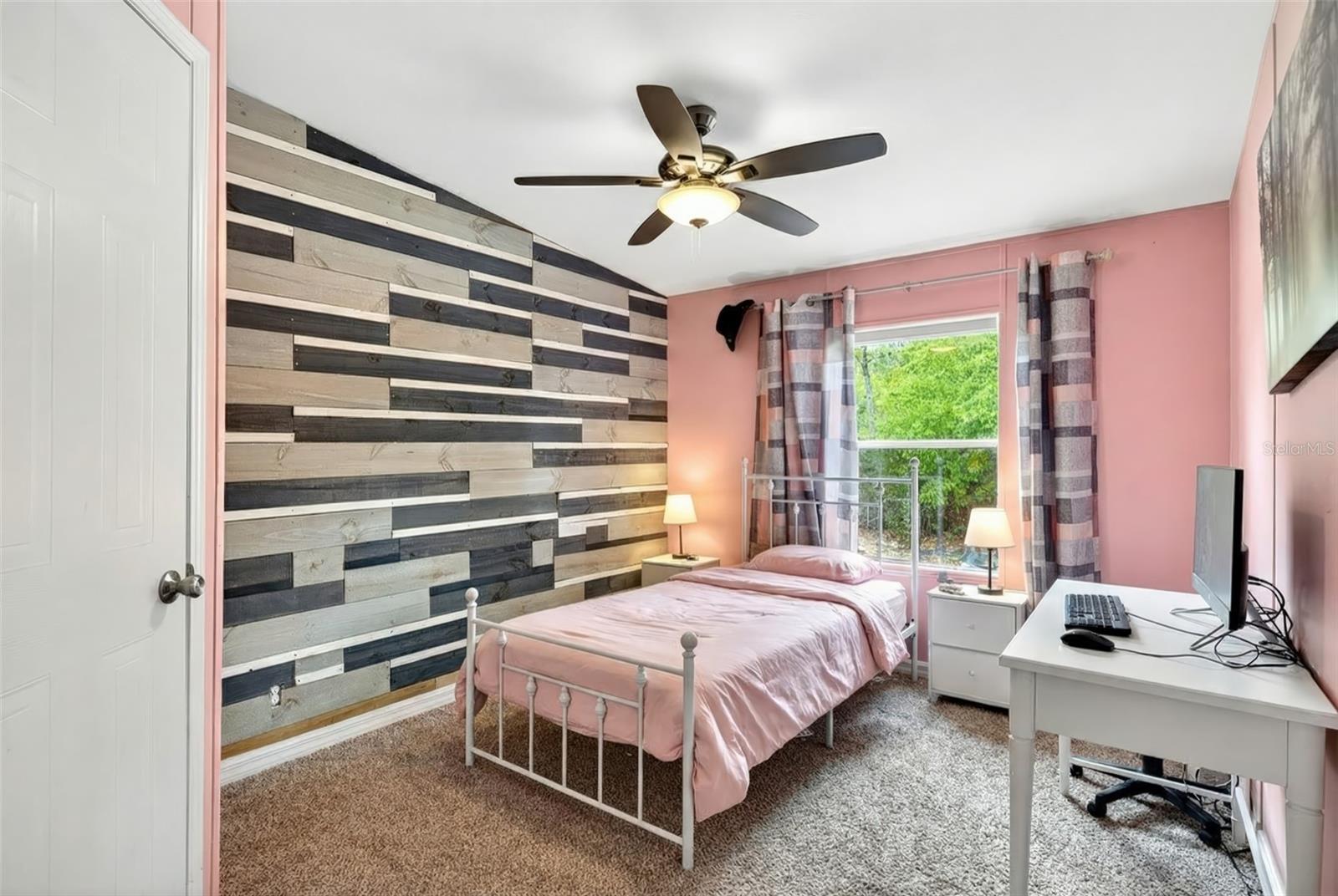 Image 22 of 40 For 16170 30th Lane