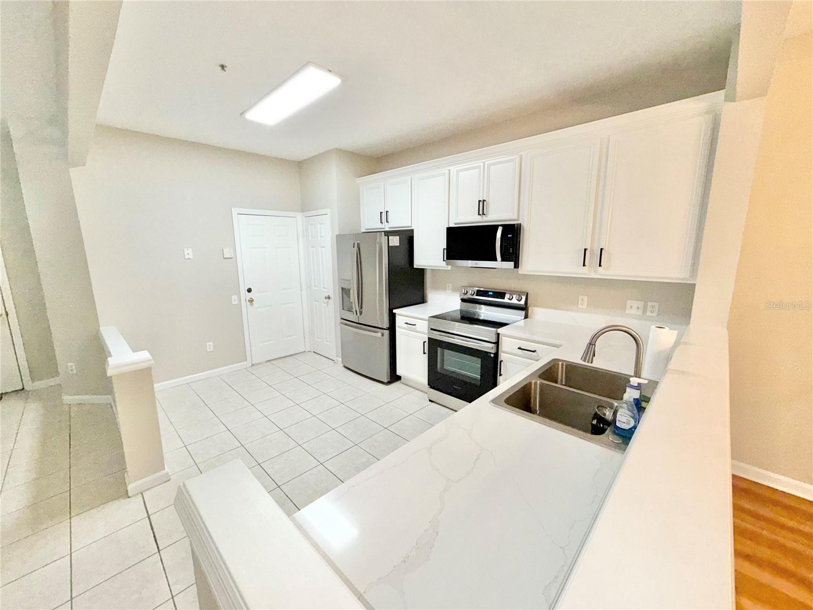 Image 7 of 26 For 6001 Twain Street 106