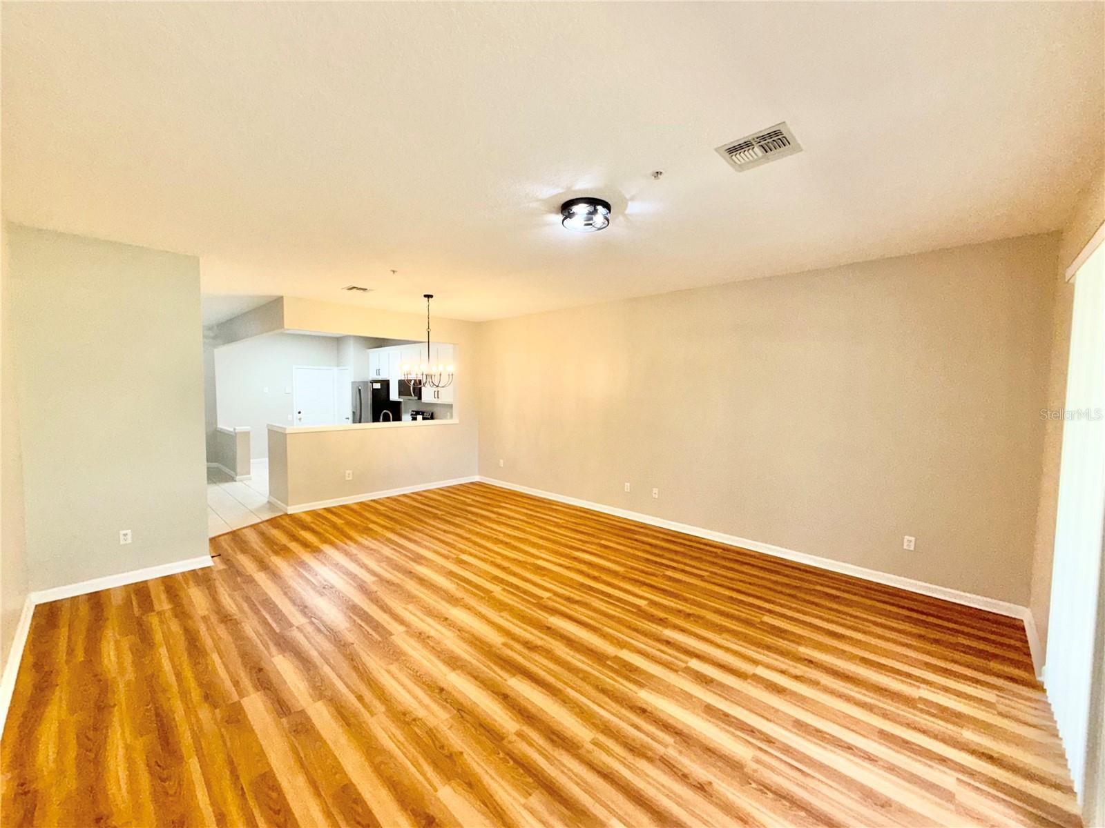 Image 9 of 26 For 6001 Twain Street 106