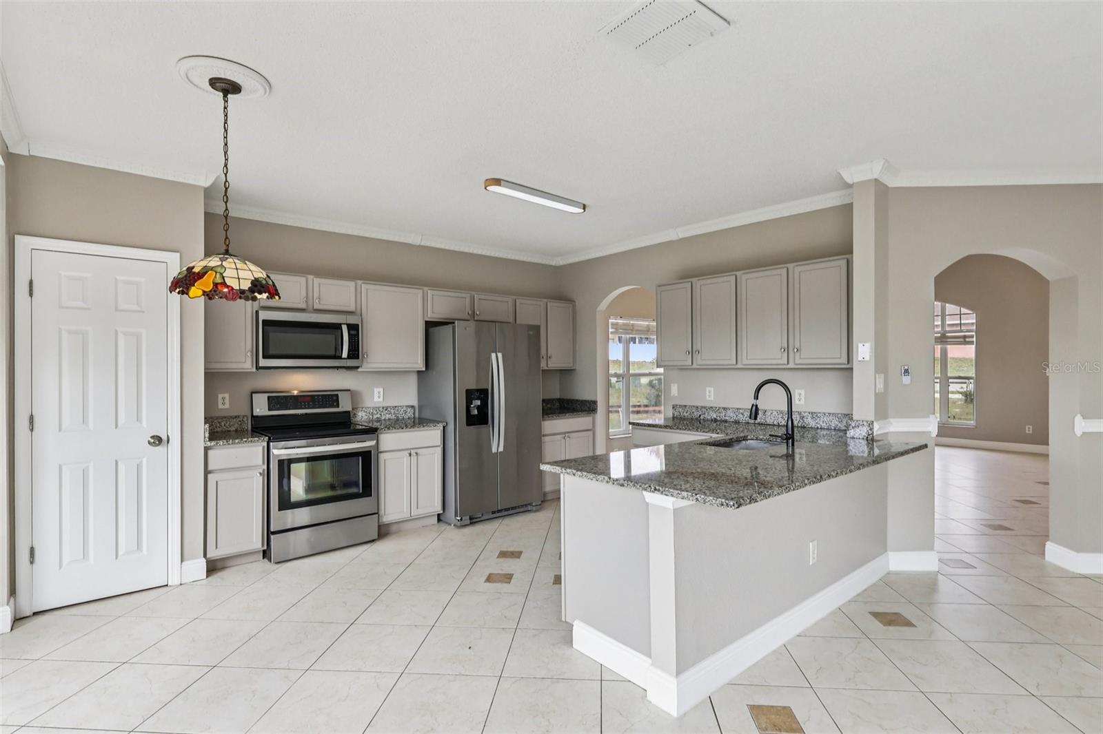 Image 12 of 36 For 7694 Country Run Parkway