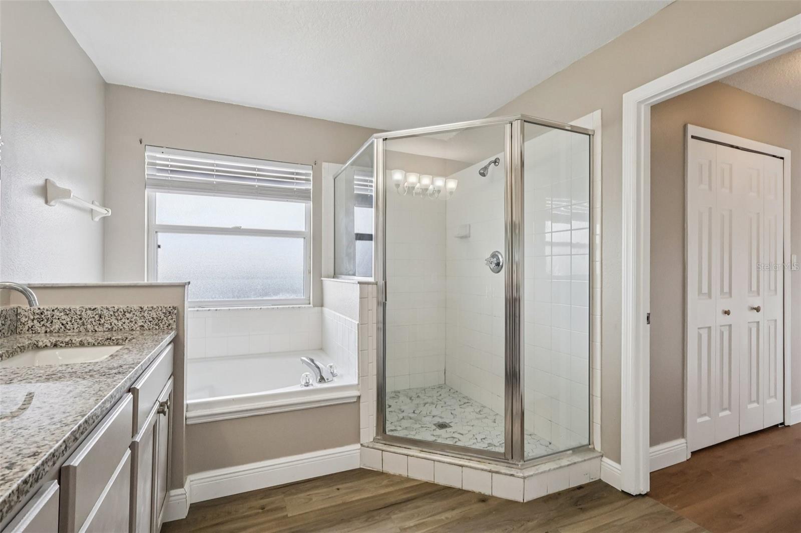 Image 24 of 36 For 7694 Country Run Parkway