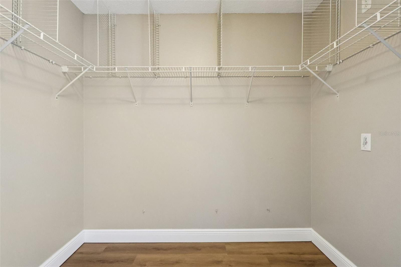 Image 25 of 36 For 7694 Country Run Parkway