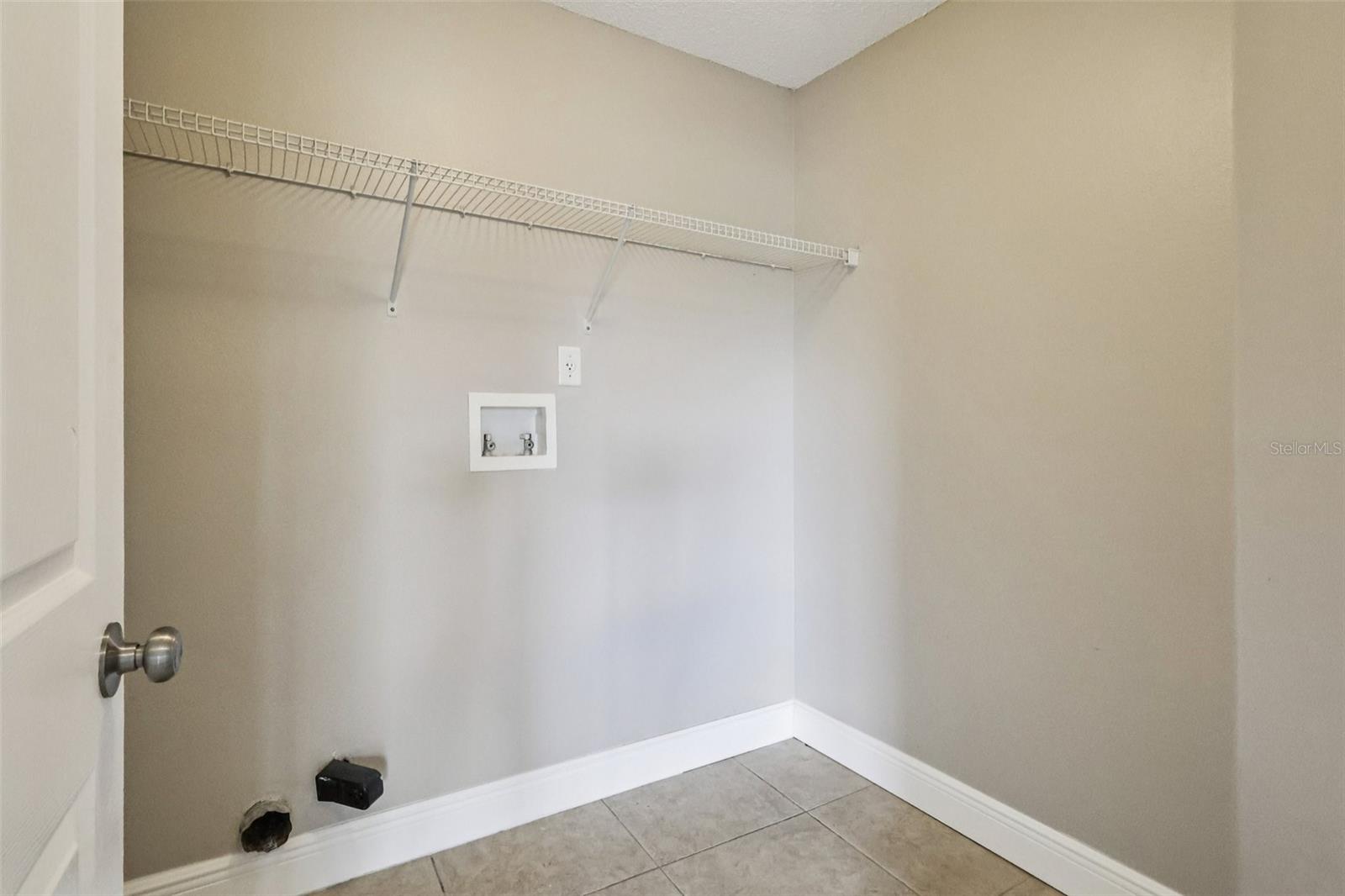 Image 26 of 36 For 7694 Country Run Parkway