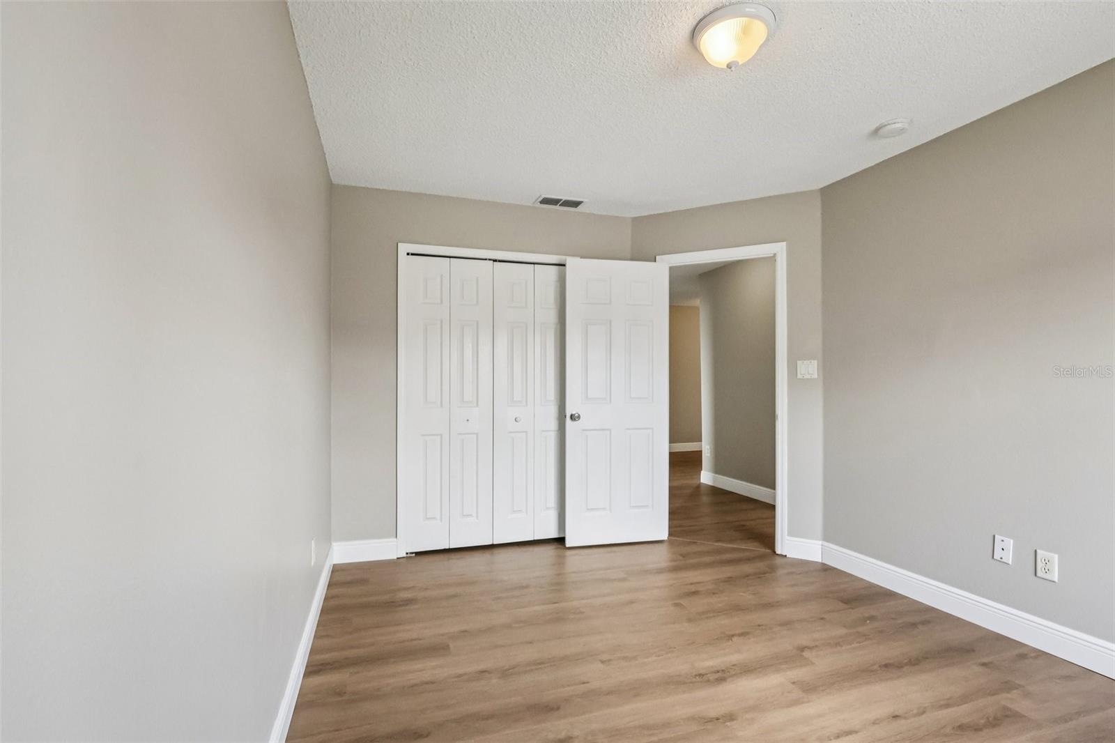 Image 29 of 36 For 7694 Country Run Parkway