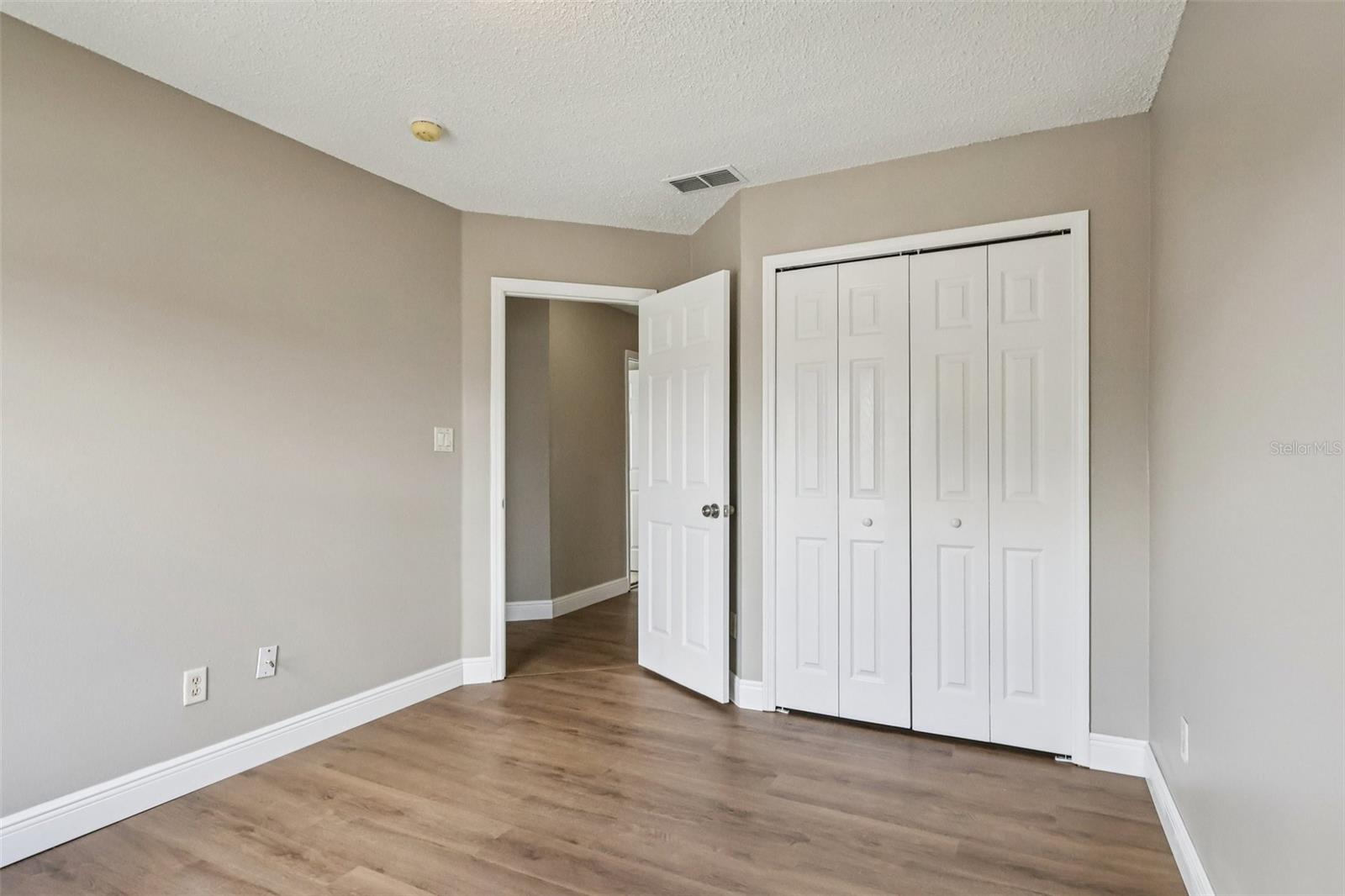 Image 31 of 36 For 7694 Country Run Parkway