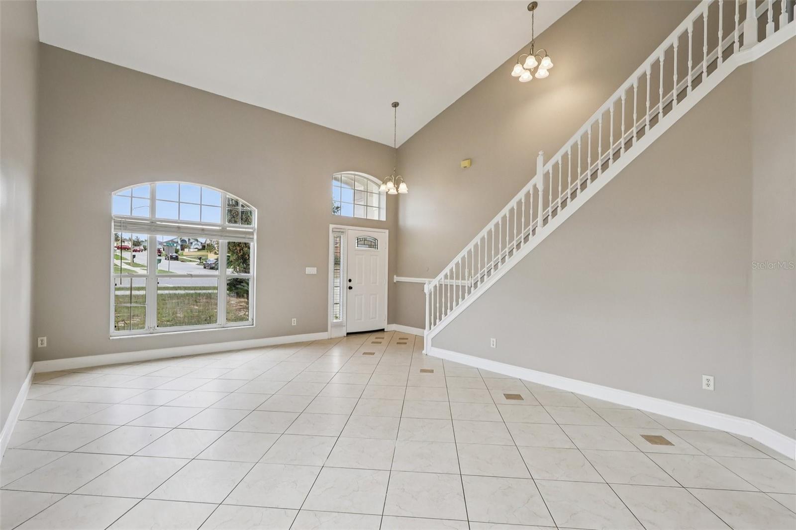 Image 4 of 36 For 7694 Country Run Parkway