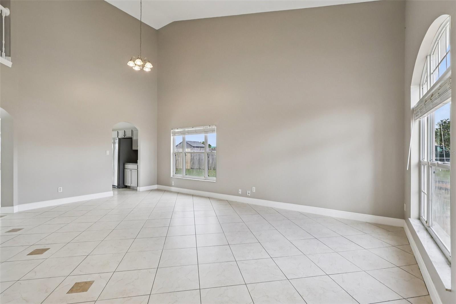 Image 7 of 36 For 7694 Country Run Parkway