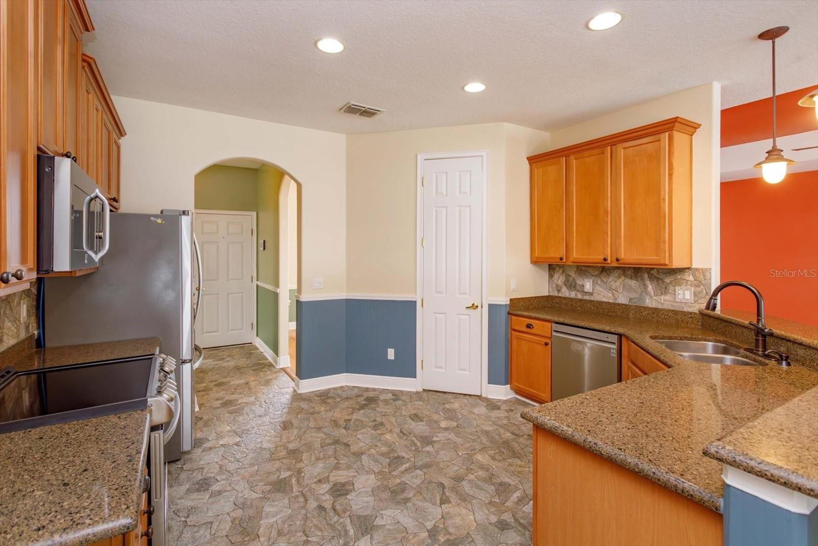 Image 18 of 43 For 2348 Northumbria Drive