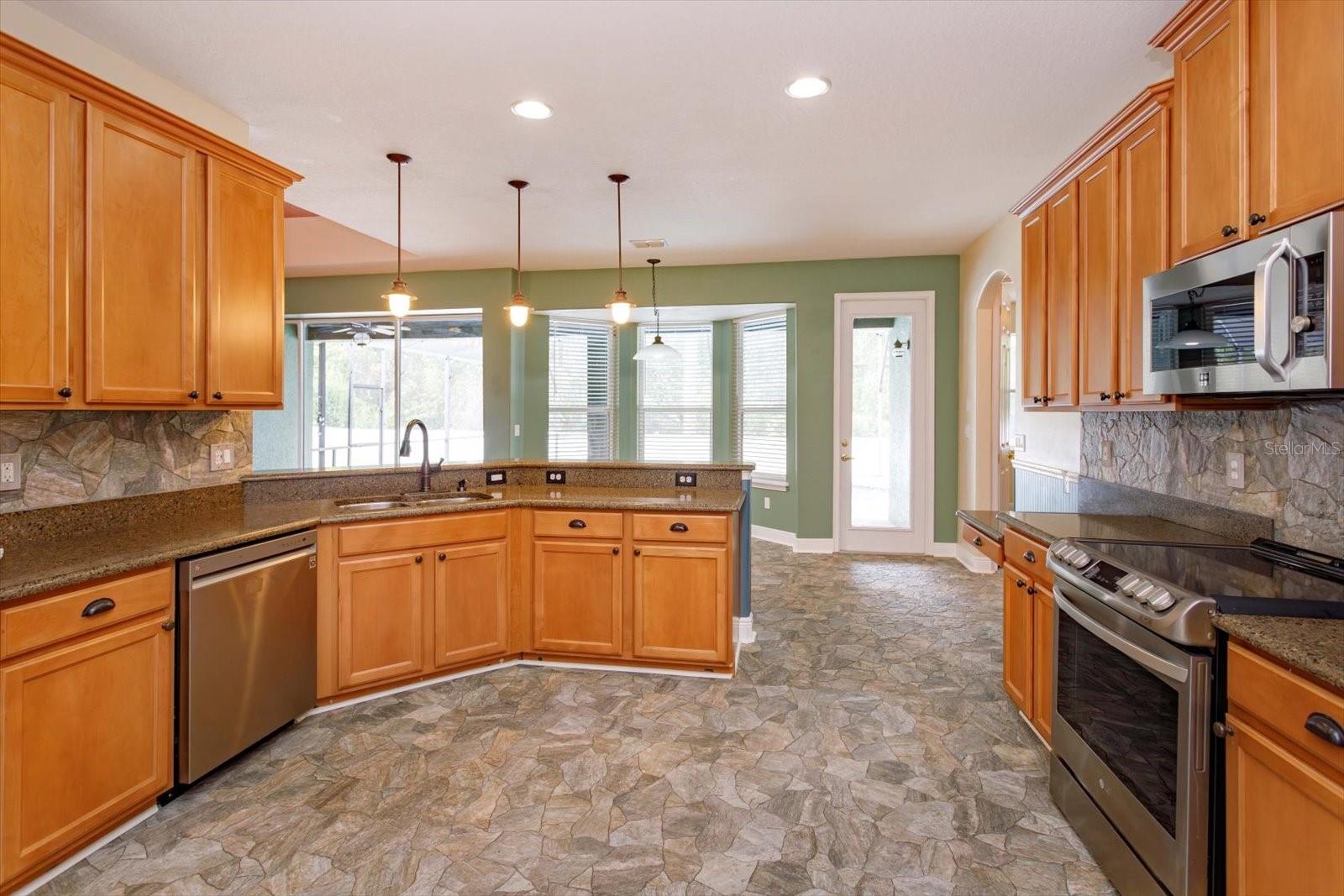 Image 19 of 43 For 2348 Northumbria Drive