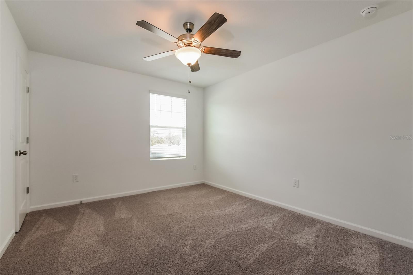 Image 13 of 15 For 2084 Hemingway Circle