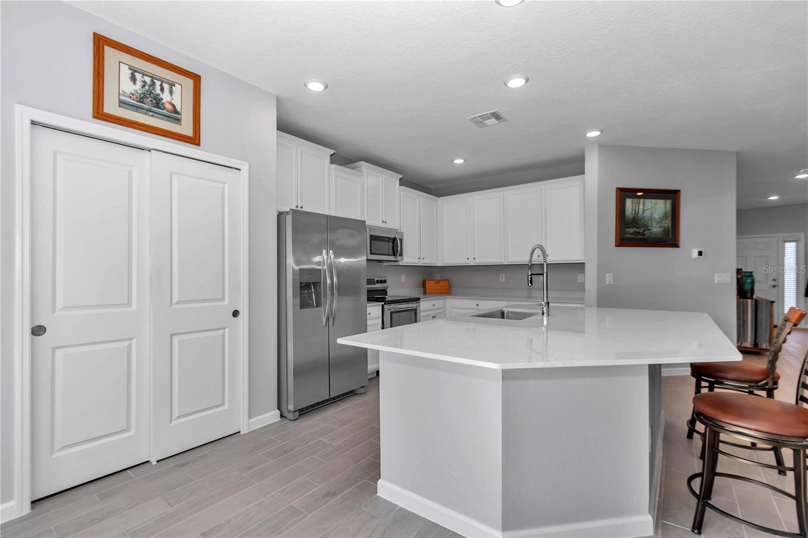 Image 4 of 49 For 7369 77th Avenue