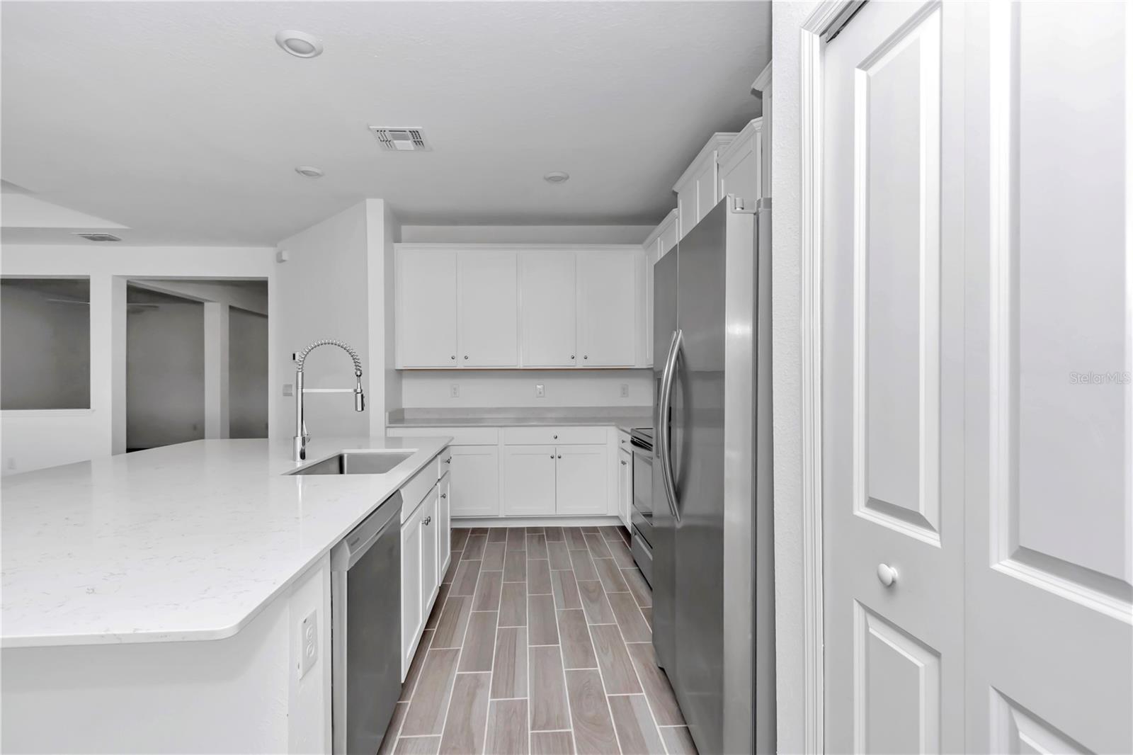 Image 40 of 49 For 7369 77th Avenue