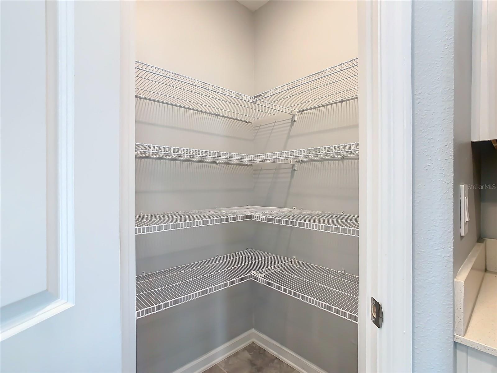 Image 19 of 35 For 1033 Holden Way