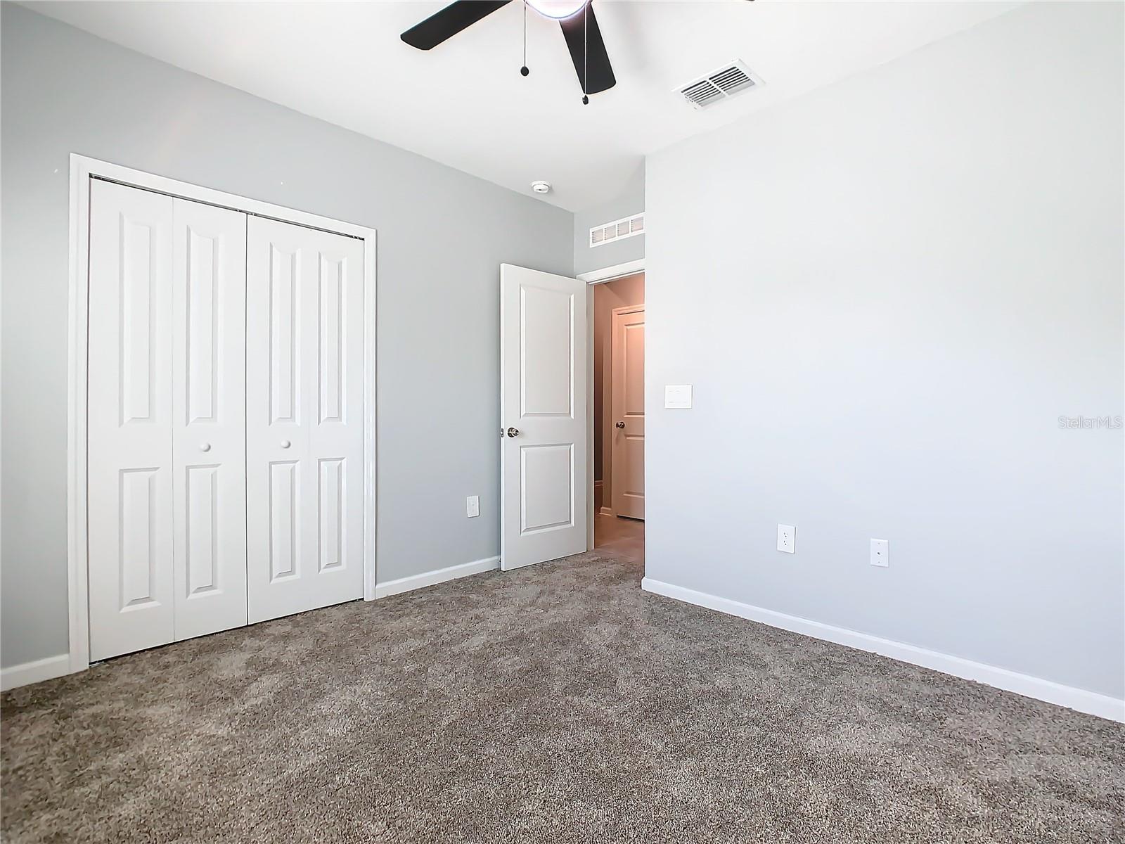 Image 25 of 35 For 1033 Holden Way