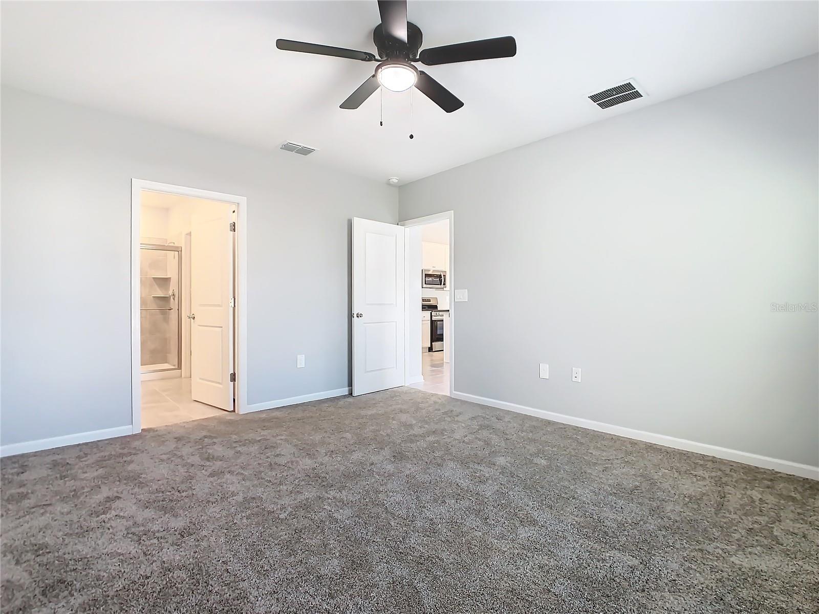 Image 28 of 35 For 1033 Holden Way