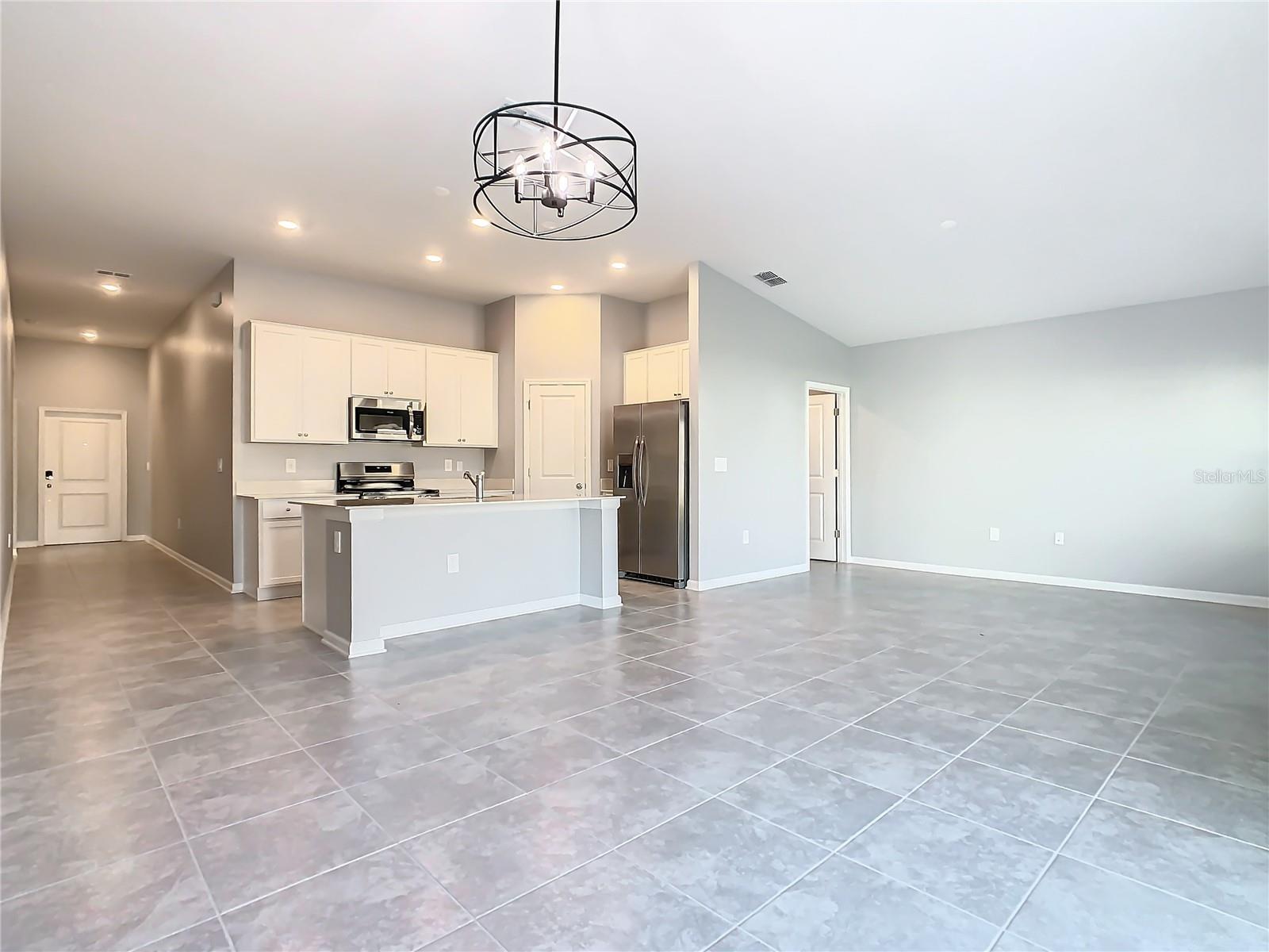 Image 4 of 35 For 1033 Holden Way