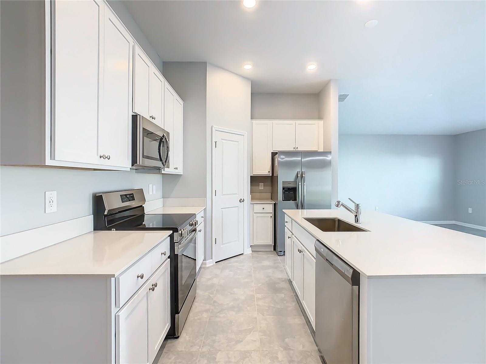 Image 6 of 35 For 1033 Holden Way