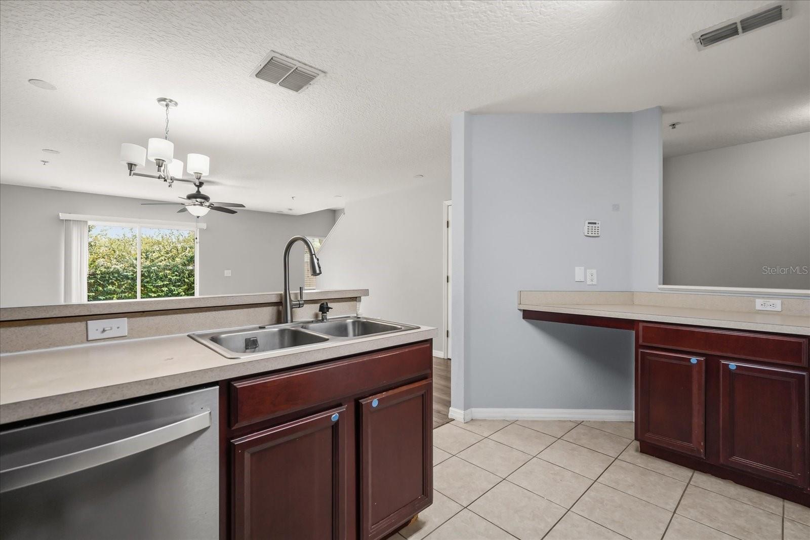 Image 11 of 32 For 13536 Tea Rose Way 119