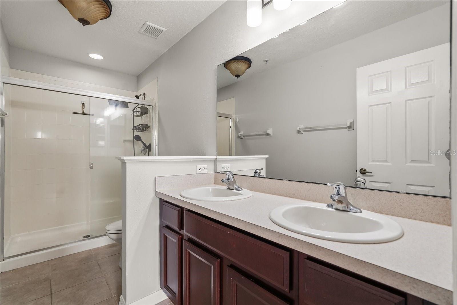 Image 22 of 32 For 13536 Tea Rose Way 119