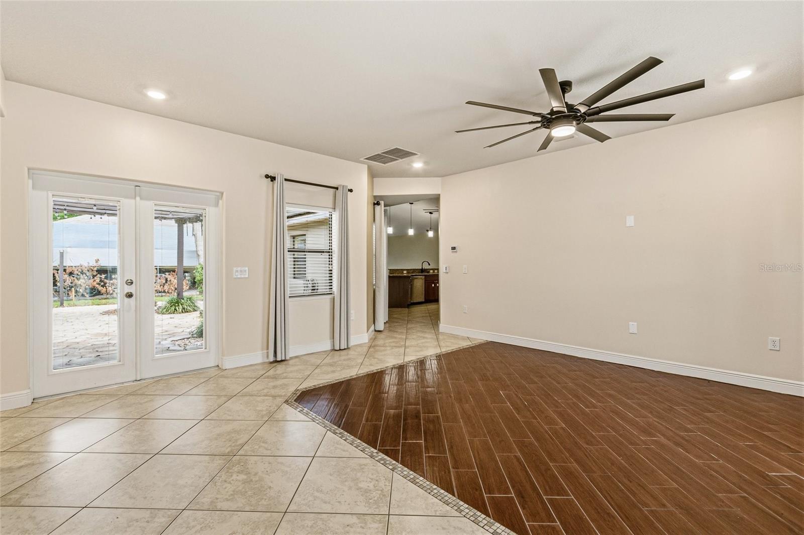 Image 11 of 50 For 4821 Falcon Boulevard