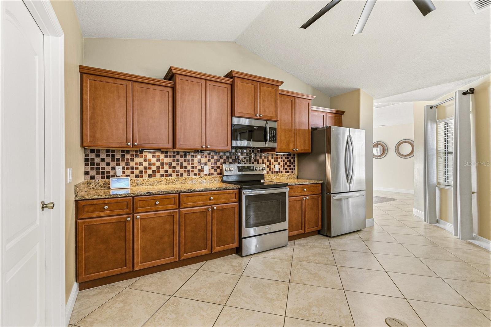 Image 18 of 50 For 4821 Falcon Boulevard