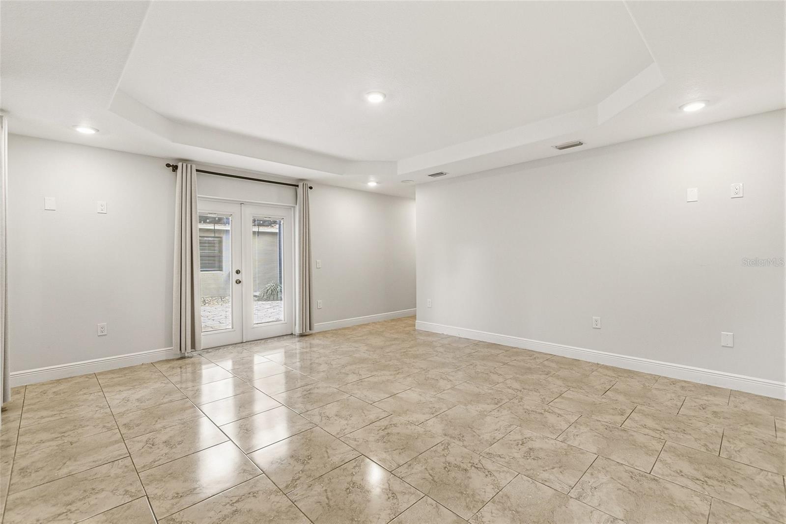 Image 22 of 50 For 4821 Falcon Boulevard