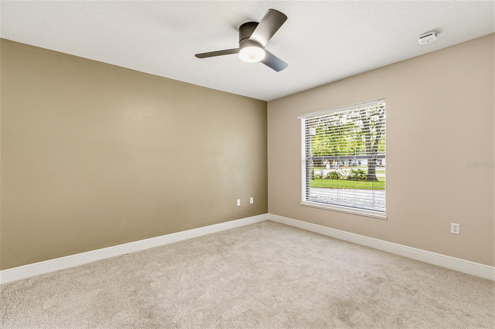 Image 33 of 50 For 4821 Falcon Boulevard