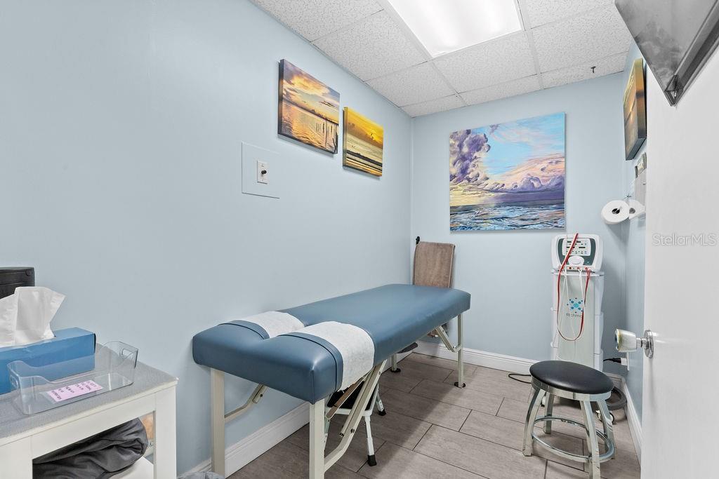 Image 13 of 27 For 111 Fiske Boulevard