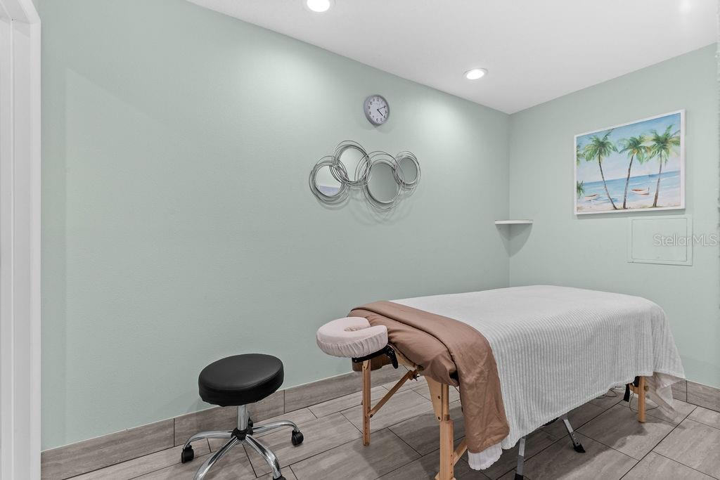 Image 18 of 27 For 111 Fiske Boulevard