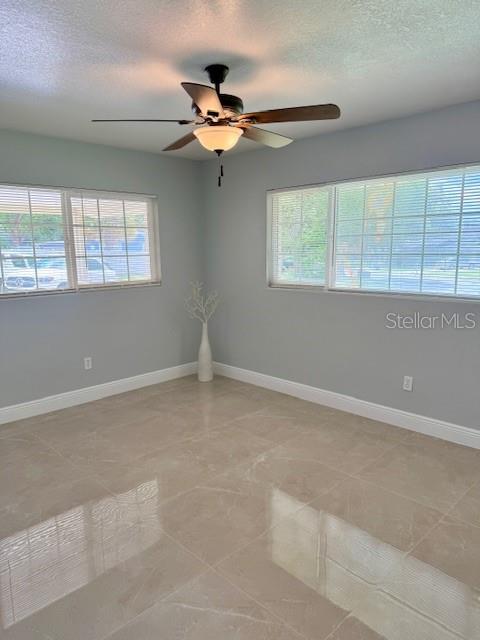 Image 14 of 44 For 1337 Lake Asher Circle