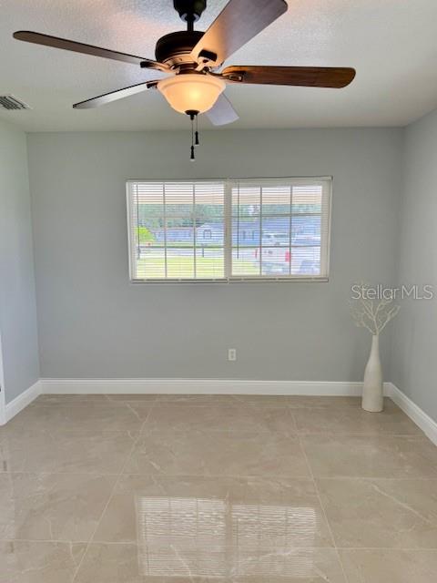 Image 16 of 44 For 1337 Lake Asher Circle