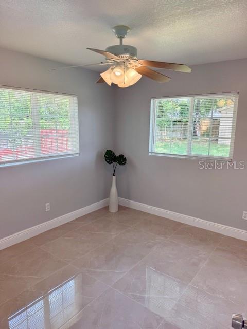 Image 22 of 44 For 1337 Lake Asher Circle