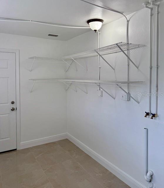 Image 33 of 44 For 1337 Lake Asher Circle