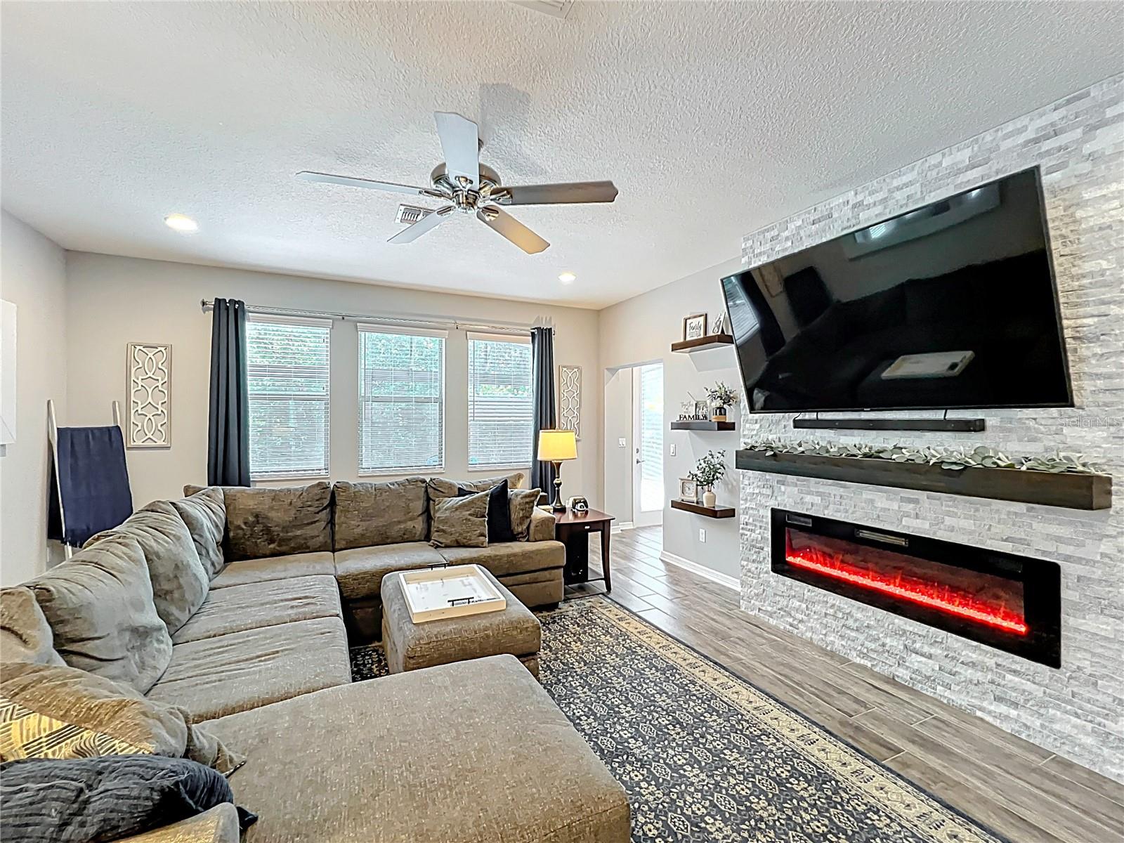 Image 32 of 92 For 2676 Estuary Loop