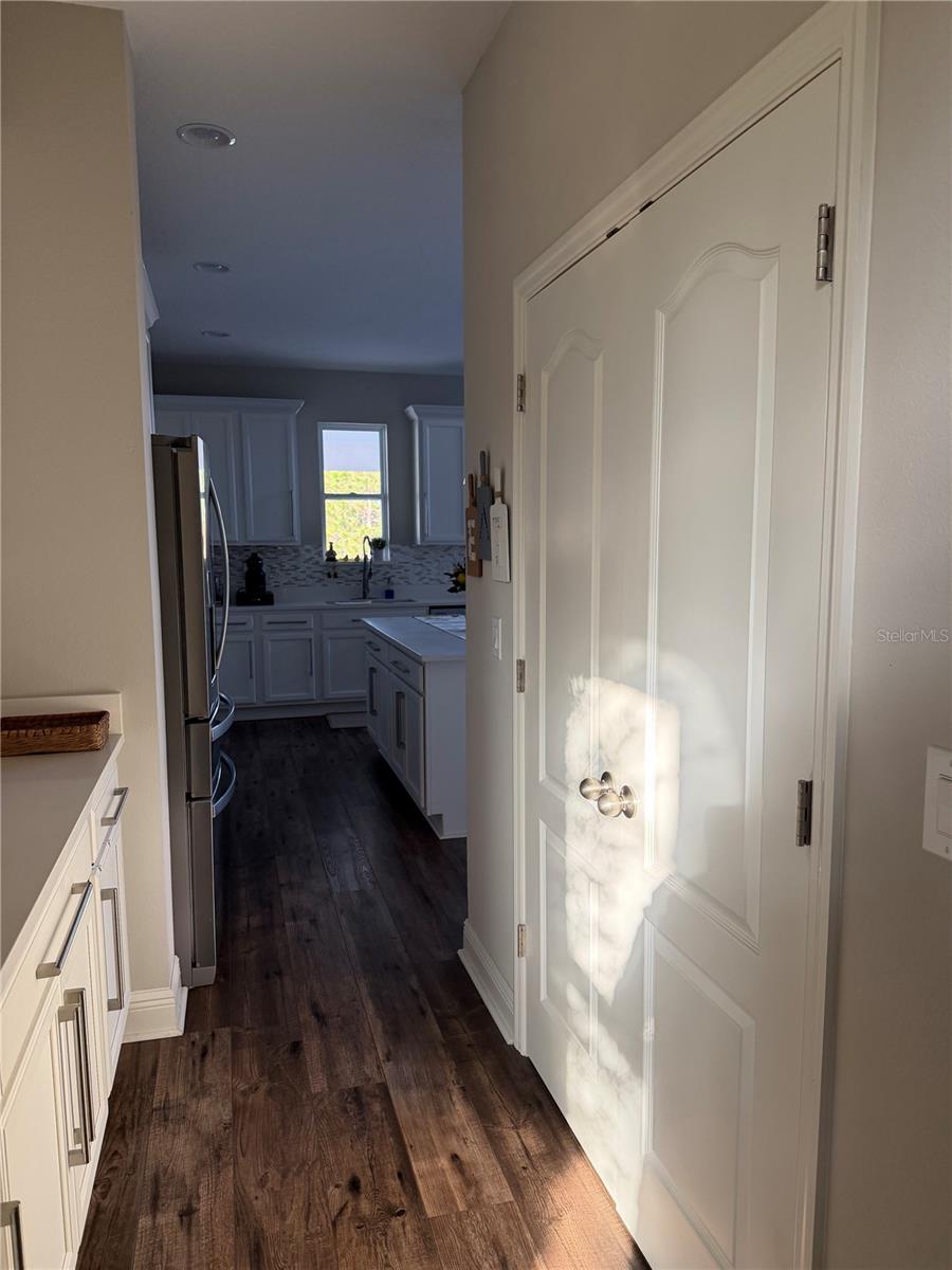 Image 14 of 66 For 6154 Hamlin Reserve Boulevard