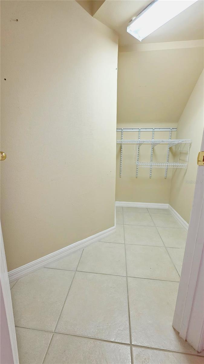 Image 27 of 58 For 1116 Limestone Run