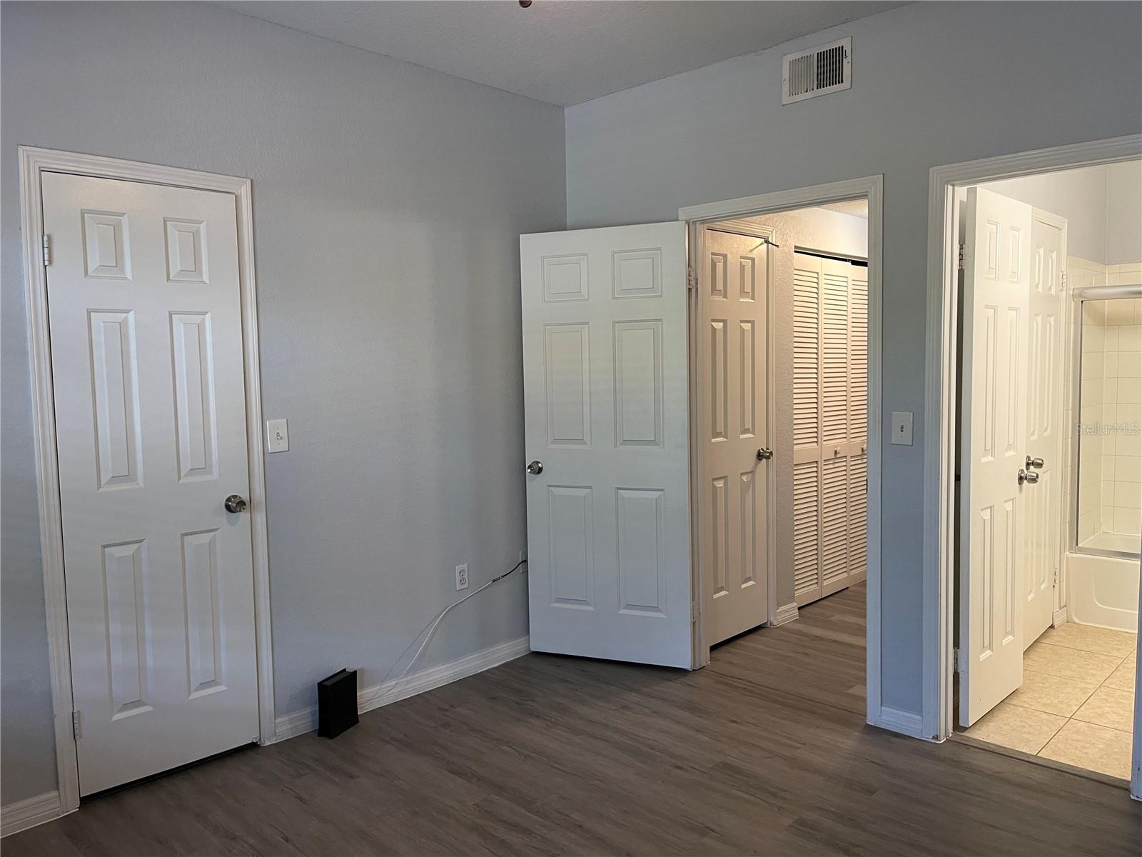 Image 13 of 20 For 2572 Robert Trent Jones Drive 1220